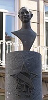 Monumento a Alexandre Bóveda.