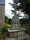 Sept-Saints : le calvaire près de la chapelle.