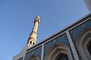 صورة جانبية توضح مدى دقة الزخرفة في المسجد