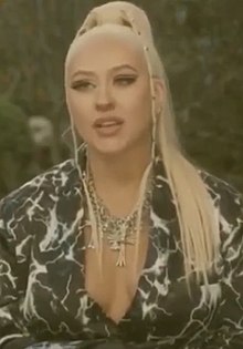 Christina Aguilera lors d'une interview pour la promotion de l'EP La Fuerza.