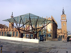 Ingången till CaixaForum Barcelona, 2001