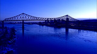 Jacques Cartier Bridge at dusk