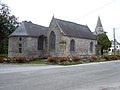 Église Saint-Malo avec le sol d'assiette de son placître