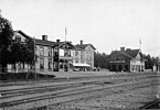 Gamla järnvägsstationen (till höger) och järnvägshotellet (till vänster), 1910-tal