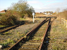 Vue des rails de la ligne d'Armentières à Arques, à l'est de la gare.