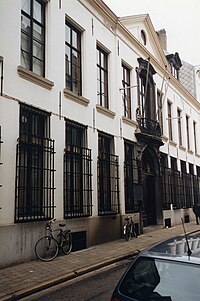 La façade de la Maison des lettres à Anvers en 2009.