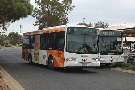 CDC Wyndham W22 2003 Irisbus Metro with Volgren CR222L bodywork at Hoppers Crossing station