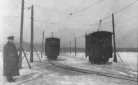 Трамвайный путь, проложенный по льду Невы. 1900-е