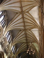 Lincoln Cathedral – quadripartite form, with tierceron ribs and ridge rib with carved bosses