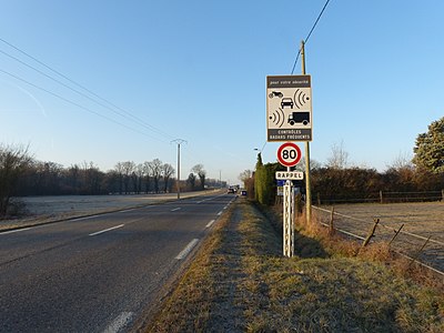 80 km/h rappelé sous un panneau SR3b contrôles radars fréquents, D 1005, Douvaine, Haute-Savoie.