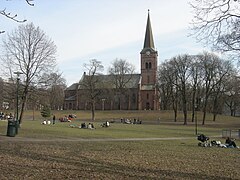 Sofienberg Church in the background, as seen from Sofienberg Park (west)