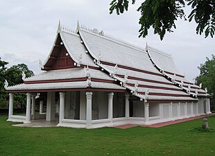 Une "conception créative" du "Wihan de Sukhothaï" (salle d'assemblée des religieux et des laïcs)