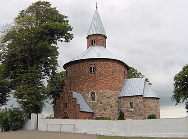 A "Bjernede Kirke" é uma das diversas igrejas circulares românicas na Dinamarca