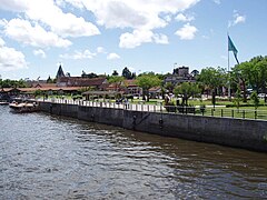 Estación fluvial de pasajeros "Domingo Faustino Sarmiento".