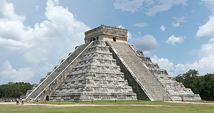 A maja civilizáció egy piramisa, El Castillo, Chichén Itzá (Mexikó)