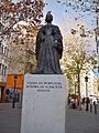 Escultura de la Emperatriz Isabel de Portugal situada en pleno centro de Albacete