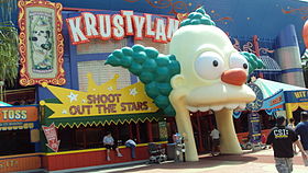 L'entrée du Simpsons Ride à l'Universal Studios Florida à Orlando, à l'effigie de Krusty le clown