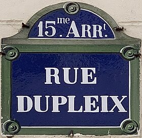 Voir la plaque.