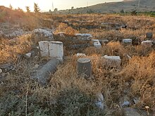 שרידי בית הכנסת בחורבת כור