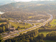 L'échangeur vers la D921 et le lac d'Aiguebelette