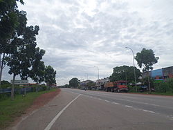 A section of Federal Route 1 in Gemas Baru.