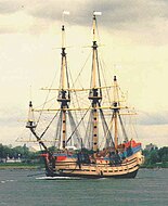 Reconstitution du Pélican, vaisseau amiral de l’expédition française avec ses 44 canons.