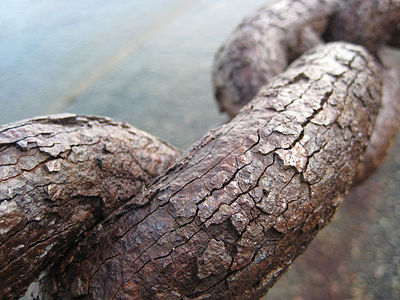 Rusty chain, by WikipedianMarlith