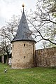 Rundturm gegenüber Karl-Marx-Straße 1