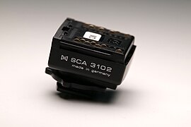 Ein SCA-3002-Adapter (Artikeltitel)