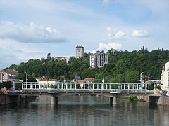 Le « Pont couvert » d'Épinal par-dessus la Moselle.