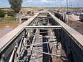 Blick auf das Koppelstangensystem (Sway Brace), bevor der Belag (Deck Units) platziert wird. Kazer Fluss, Mosul, Irak, 2003