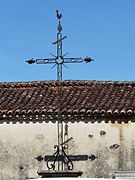 Croix de la Passion dans le bourg.