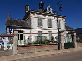 The town hall in Baudreville