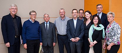 NIH Vaccine Research Center scientists with Bill Gates