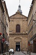 Façade de l'église vue depuis la rue du Guesclin.