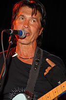 George Lynch 2009.jpg