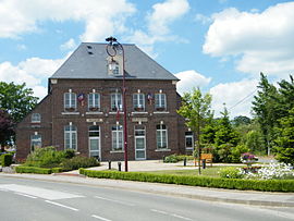 The town hall in Guerville