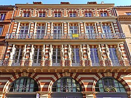 Facade with moulded terracotta decorations (19th c.)