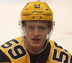 Jake Guentzel 2019-12-14 1.jpg