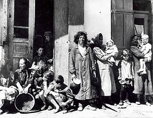 יהודים בגטו לבוב, 1941.