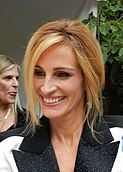 Photo of Julia Roberts.