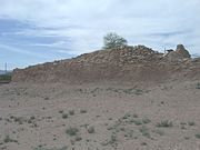 Hohokam's of power and influence lived in houses surrounded by mounds.
