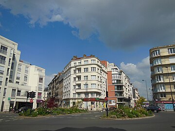 Immeuble place René-Bouhier, à l'angle de la rue Dobrée et de la rue Charles-Brunellière.