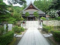 琉璃光寺本堂