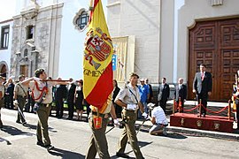 Parada militar ante el representante del Rey durante las Fiestas de la Virgen el 15 de agosto delante de la basílica