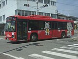 521-11611 宮若市旧若宮町の特産品「追い出し猫」のラッピングが施されている