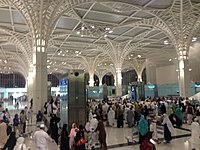 صالة الركاب بمطار الأمير محمد بن عبد العزيز الدولي