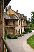 Maison de la Reine vue de la galerie du billard