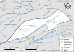 Carte en couleur présentant le réseau hydrographique de la commune