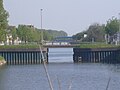 À l'entrée dans Dunkerque au niveau du pont.